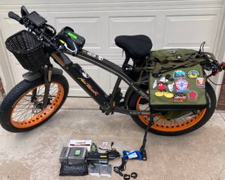 ELECTRIC FAT TIRE E- BIKE W/BATTERY, CHARGER & ACCESSORIES