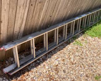 20 FT ALUMINUM EXTENSION LADDER