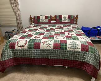 KING CHRISTMAS QUILT /SHAMS