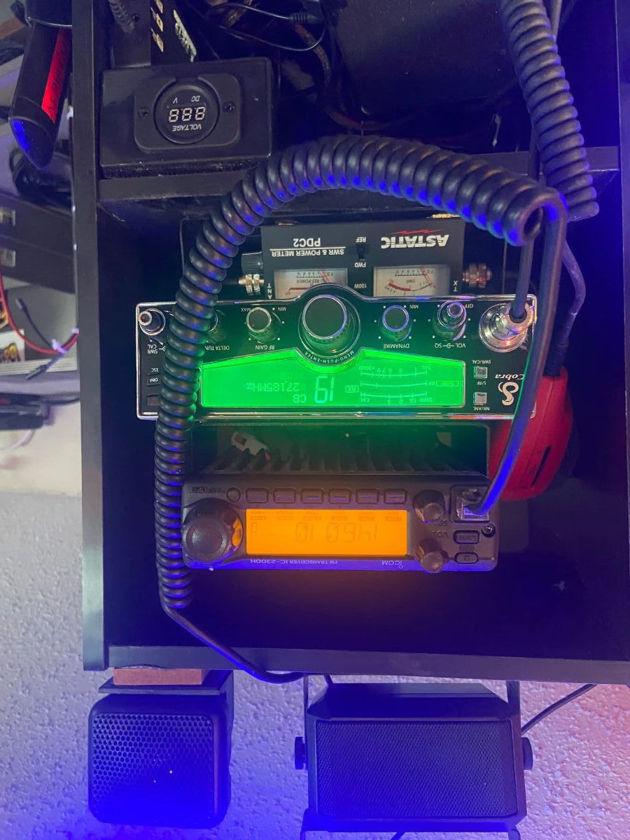Ham Radio Equipment ( Kenwood/I-Com- Yaesu) 