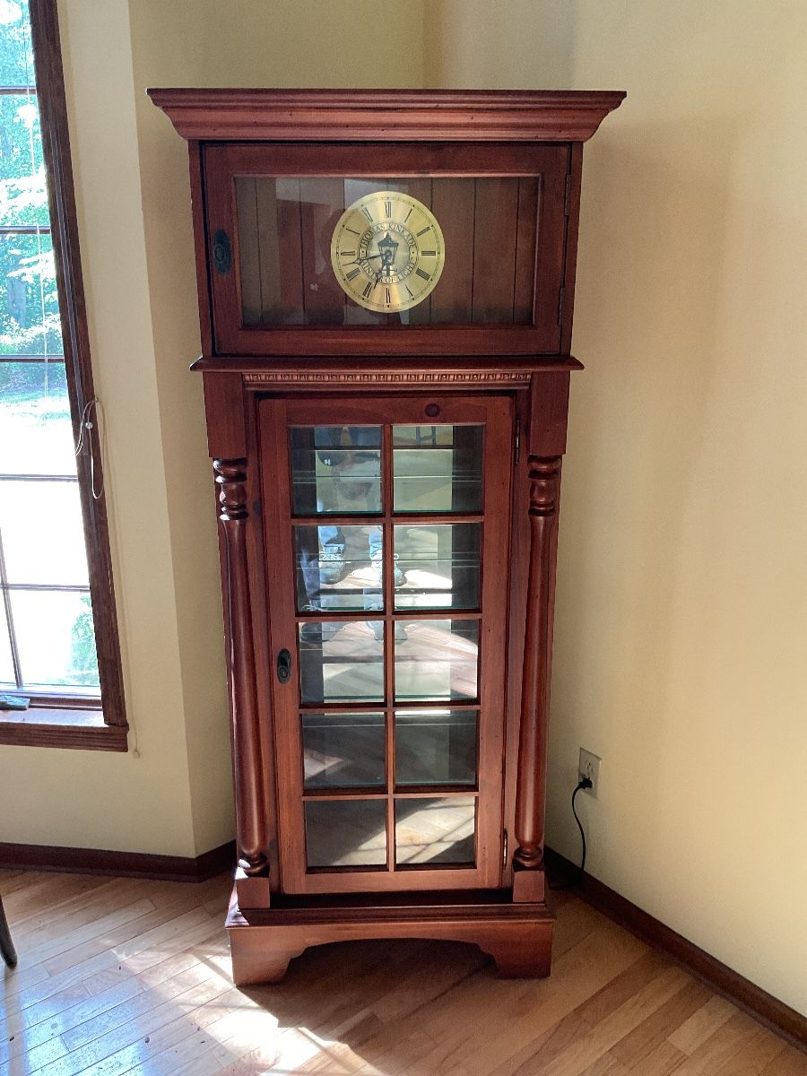 Thomas Kinkade (Painter of Light) Display Cabinet