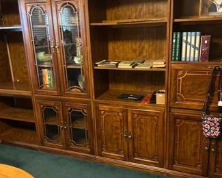 nice 4 piece entertainment center, sections sell separateley