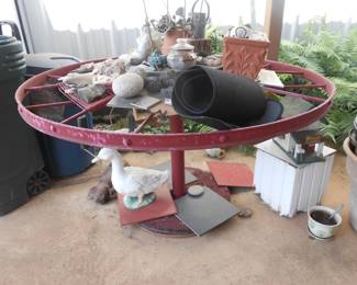 Swivel Wheel Table