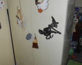 Metal cabinet