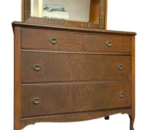 Dresser With Mirror