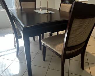 Broyhill Furniture Dining Set
