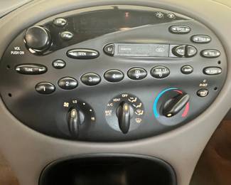 1996 Mercury Sable Instrument Cluster and Center Console