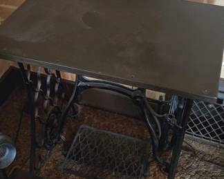Antique Singer Treadle Sewing Machine Base Table second image