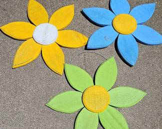 Wooden Flower Decorations Set, in diameter