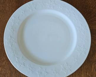 Libbey Snowflake Dinnerware, Piece Set second image