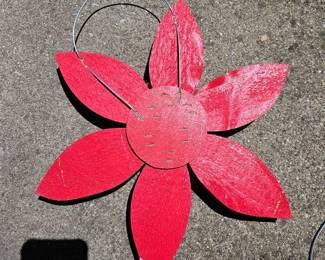 Wooden Hanging Flowers, in diameter second image