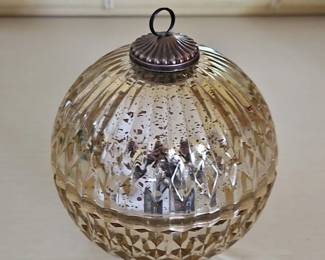 Illume Mercury Ornament Candle