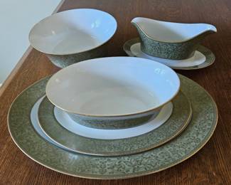 Sango Versailles Piece Dinnerware Set fourth image