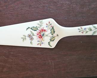Andrea by Sadek Buckingham Floral Cake Server