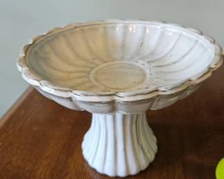 Ceramic Pedestal Fruit Bowl second image