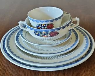 Ridgways Avignon Hand Painted Piece Dinnerware Set