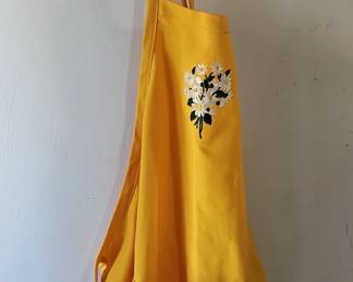 Embroidered Daisy Apron