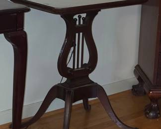 Duncan Phyfe accent table