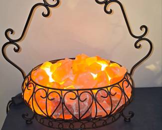 Himalayan salt chunkc crystals