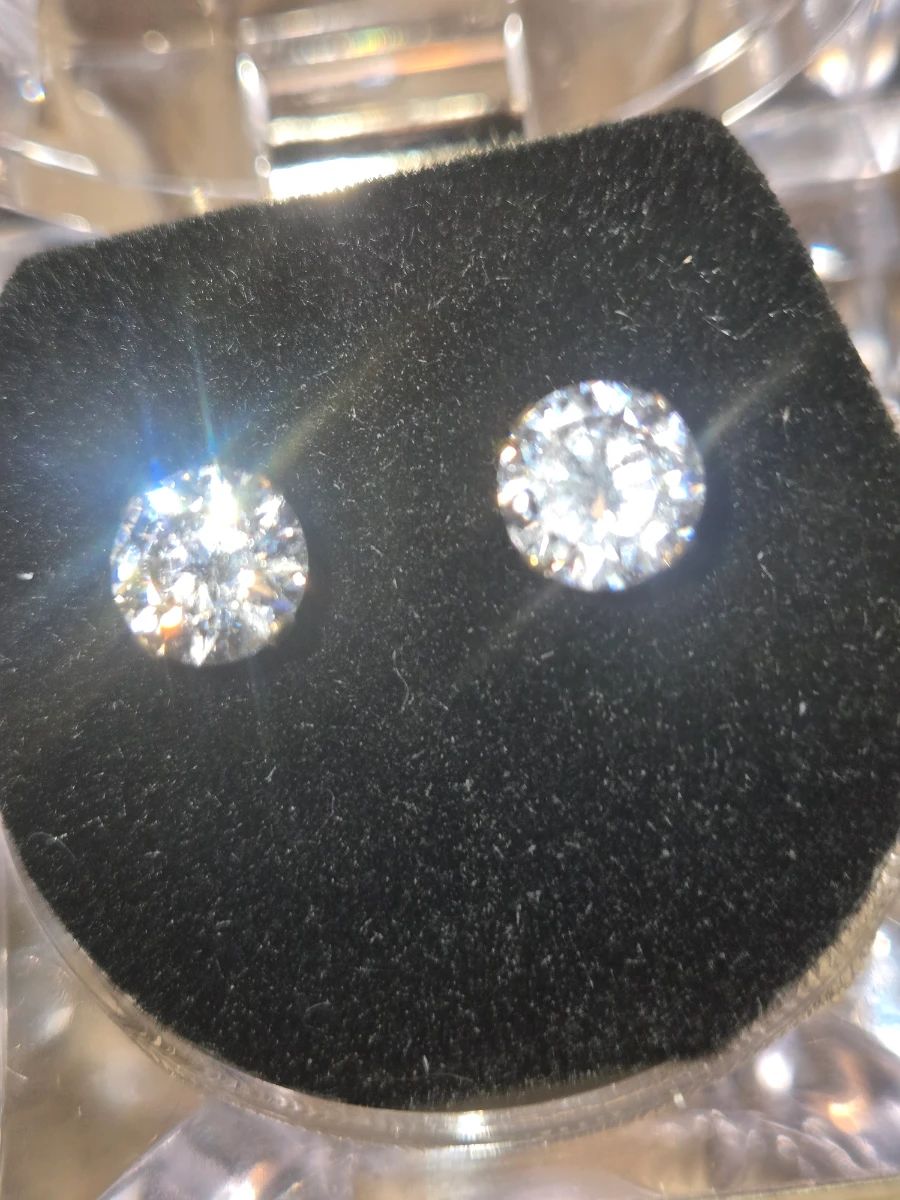 Earings 