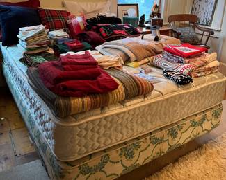 Double Bed and linens