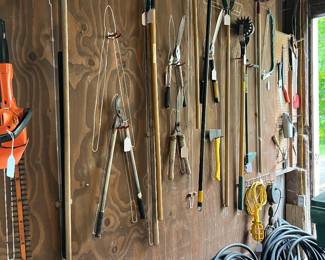 Hand tools and garden tools
