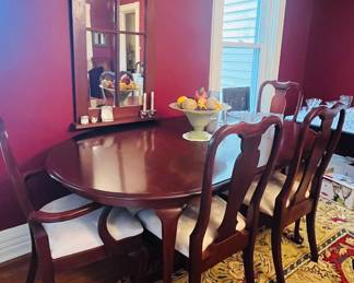 Dining table 6 chairs 2 leaves pads