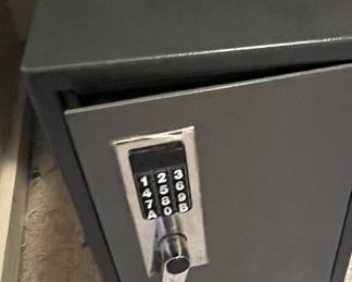Floor safe