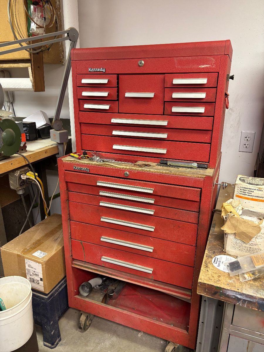 Tool chest