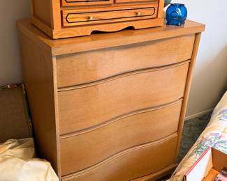 Mid century chest of drawers