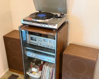 Stereo vinyl records speakers