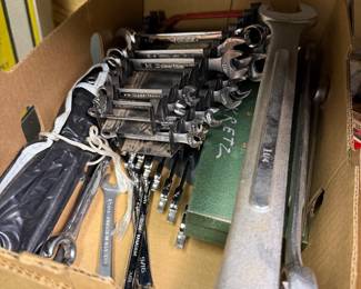 Crescent wrench ed