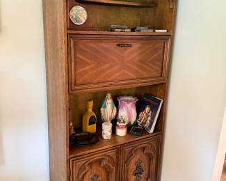 Book shelf bar