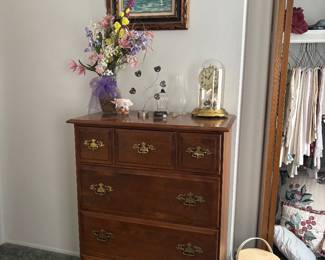 Chest of drawers