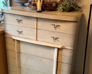 Mid century chest of drawers