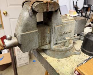 Heavy duty vice