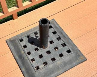 Patio umbrella stand