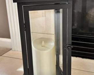 Flameless candle lantern