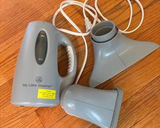 Clothes steamer