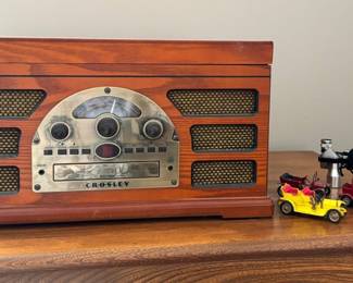 Crosley stereo system