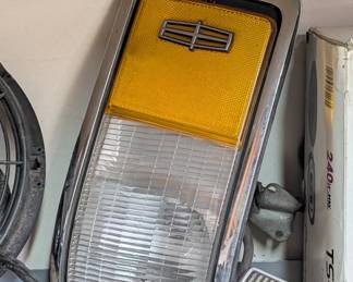 Lincoln Town Car turning signal