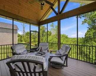 Outdoor patio set, high-end. Newly reupholstered.