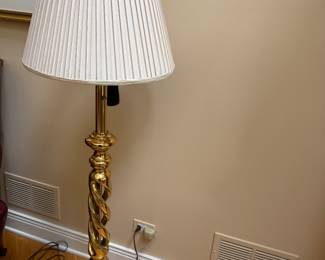 Twisted brass floor lamp