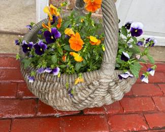 Patio basket