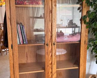 vintage oak 2 door cabinet