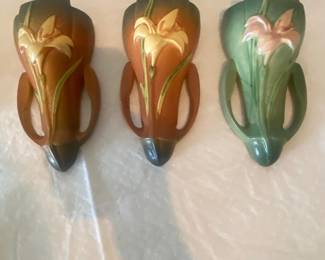 Roseville Zephyr Lily wall pockets
