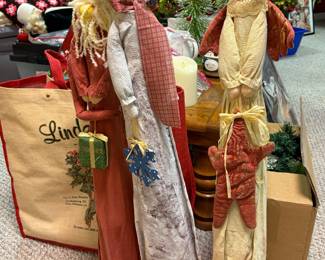 PRIMITIVE CHRISTMAS