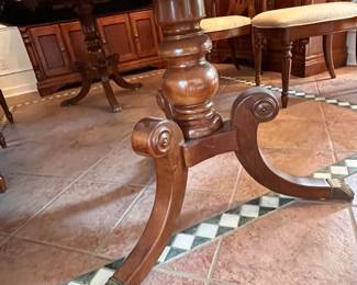 DINING TABLE - TWO REMOVABLE LEAVES AND EIGHT CHAIRS