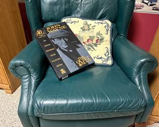 LEATHER RECLINER