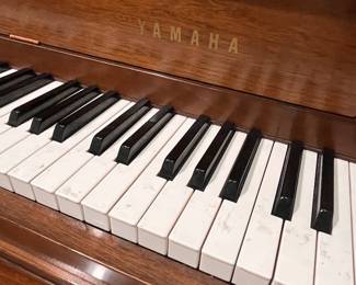 YAMAHA PIANO